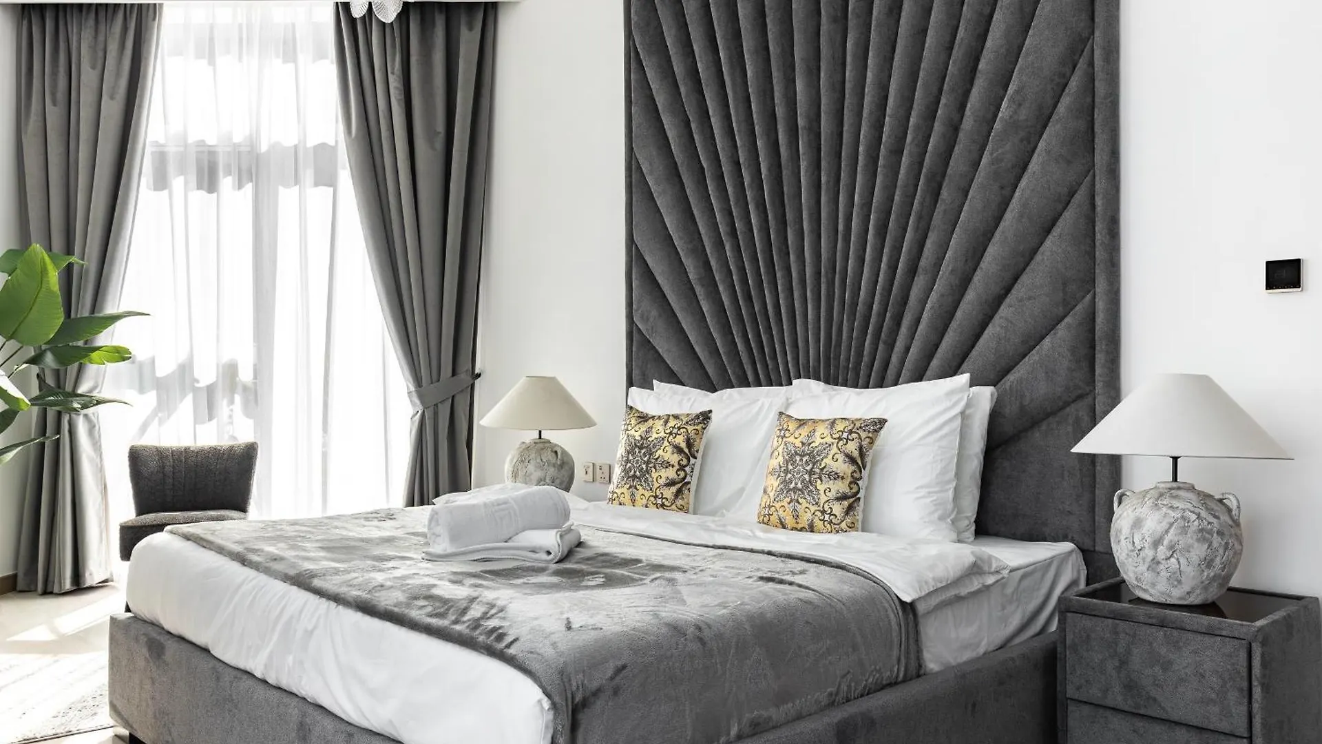 アパート Simply Comfort In Missoni Top Floor With Sea, Canal And Burj Khalifa Views ドバイ アラブ首長国連邦